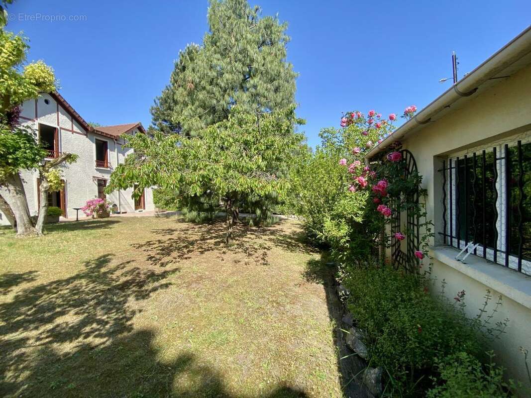Maison à LE PERREUX-SUR-MARNE