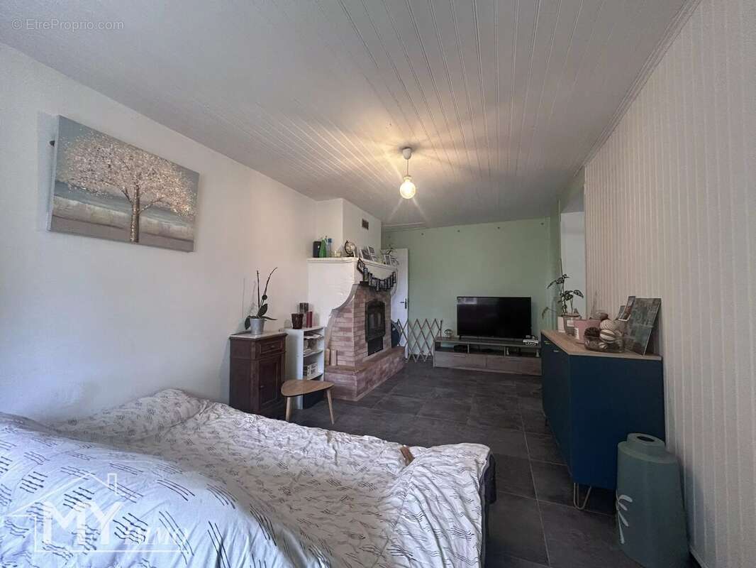 MASSUGAS : Maison de plain-pied avec double garage - photo 6