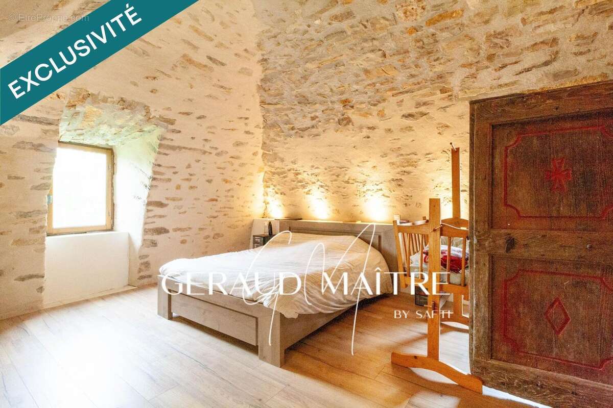 Maison 114 m² à Viala-Du-Pas-De-Jaux  - photo 6