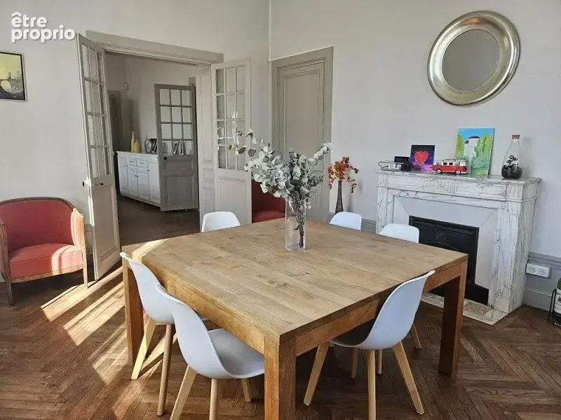 Maison 325 m² à Montrond-Les-Bains  - photo 4