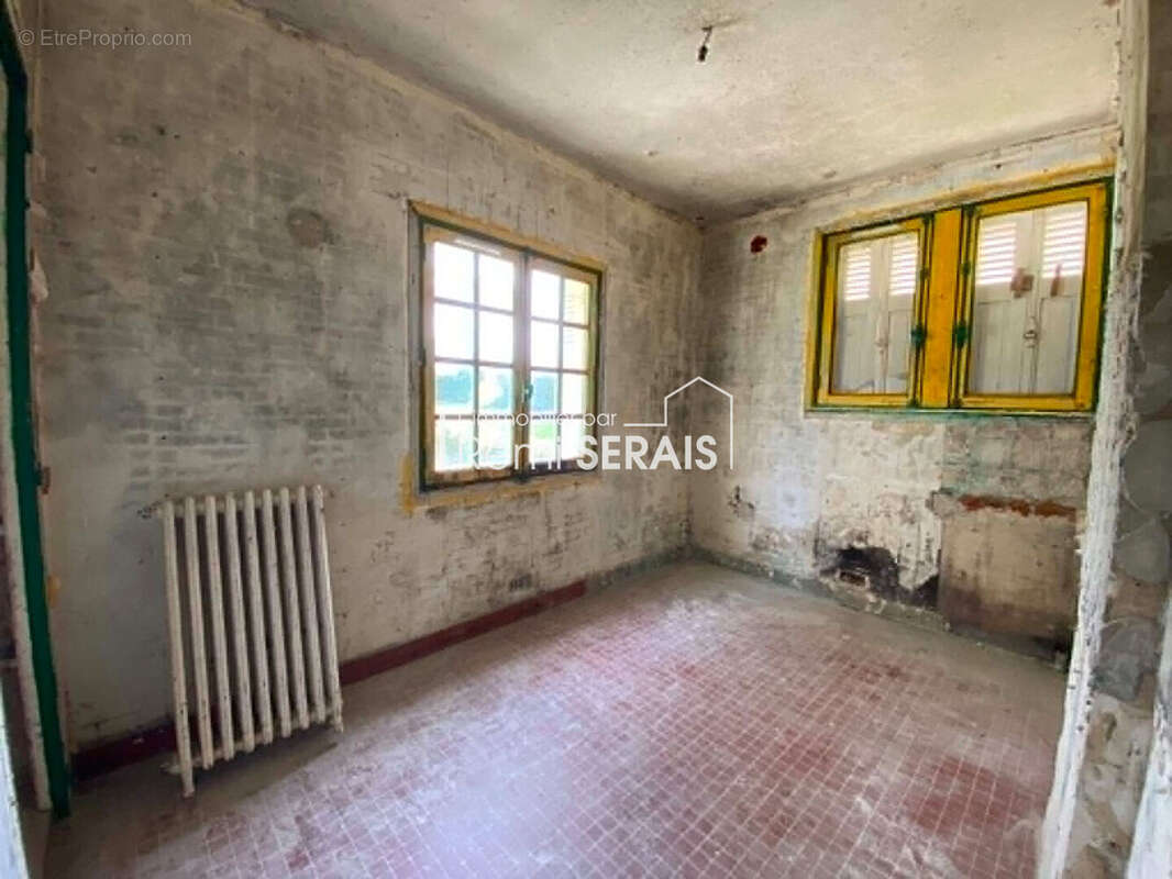 Maison à réhabiliter avec grand terrain et vue dégagée -14260 - photo 6