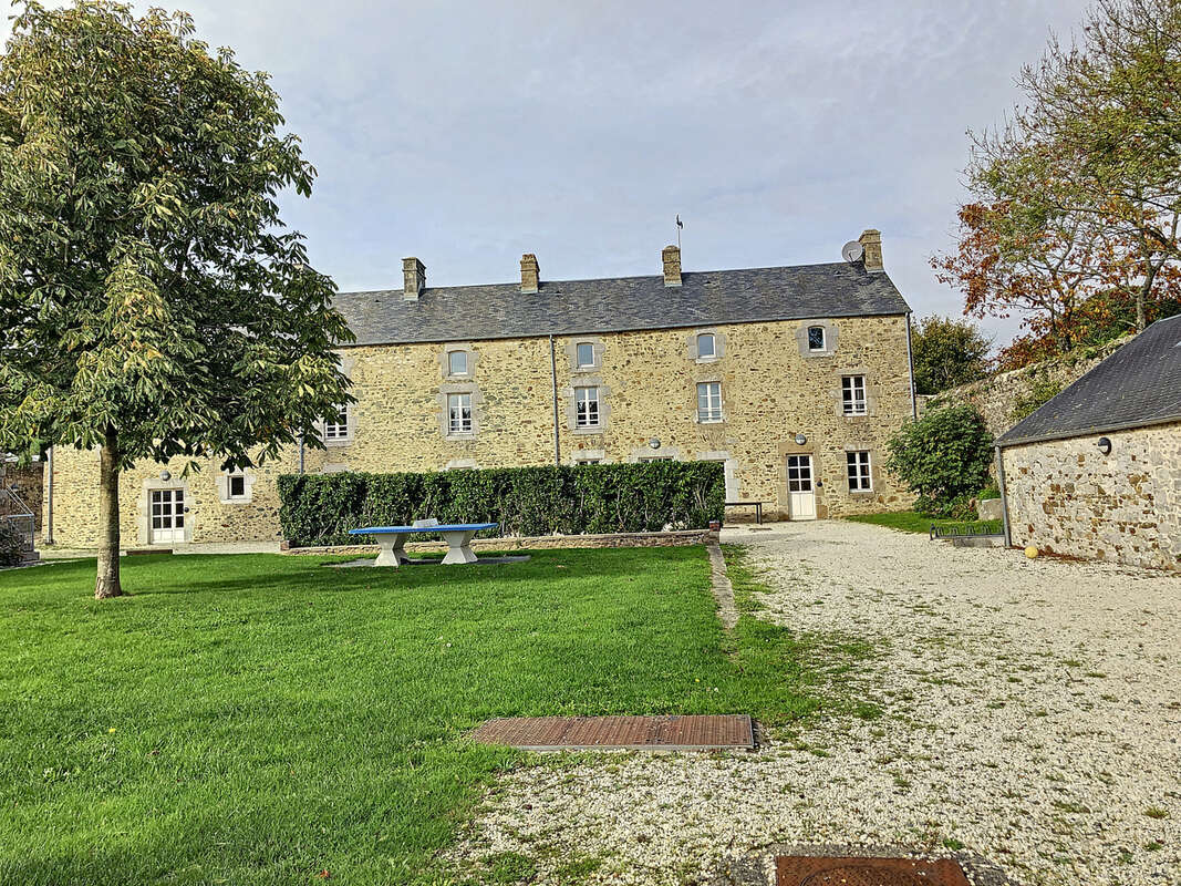 Maison à AGON-COUTAINVILLE