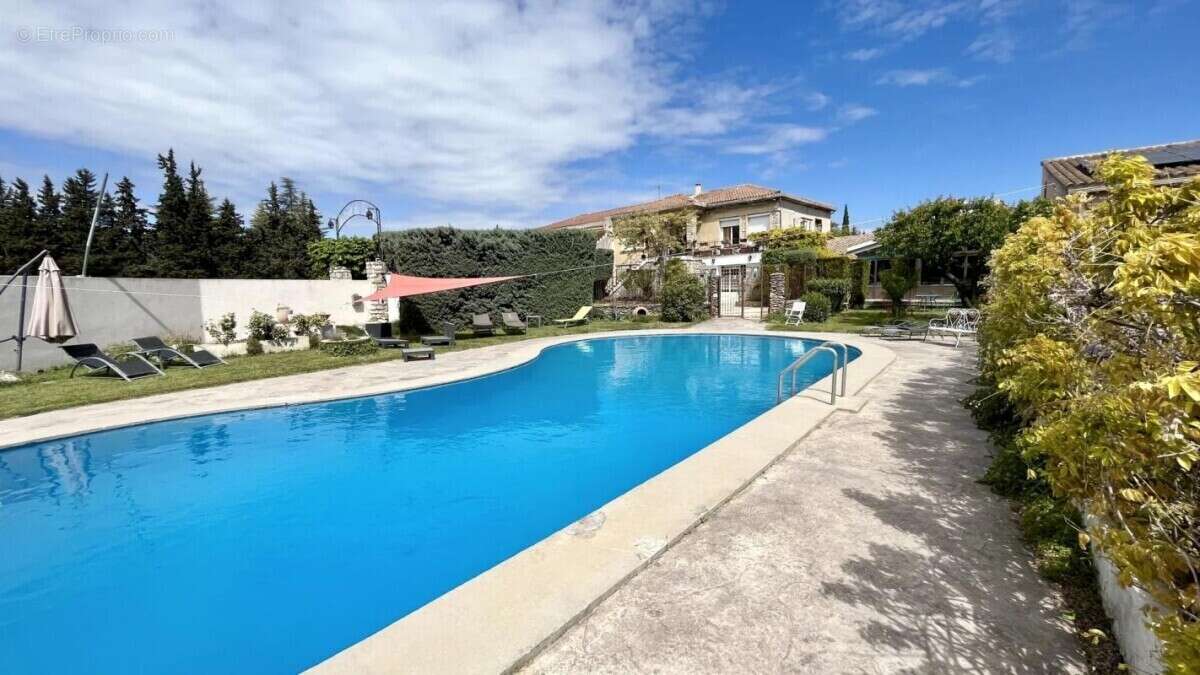 Maison à SAUMANE-DE-VAUCLUSE