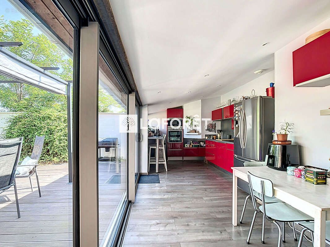 Maison à SAINT-DIDIER-DE-FORMANS