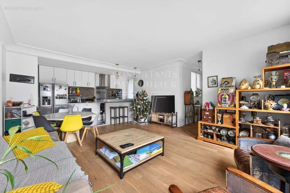 Appartement à PARIS-17E