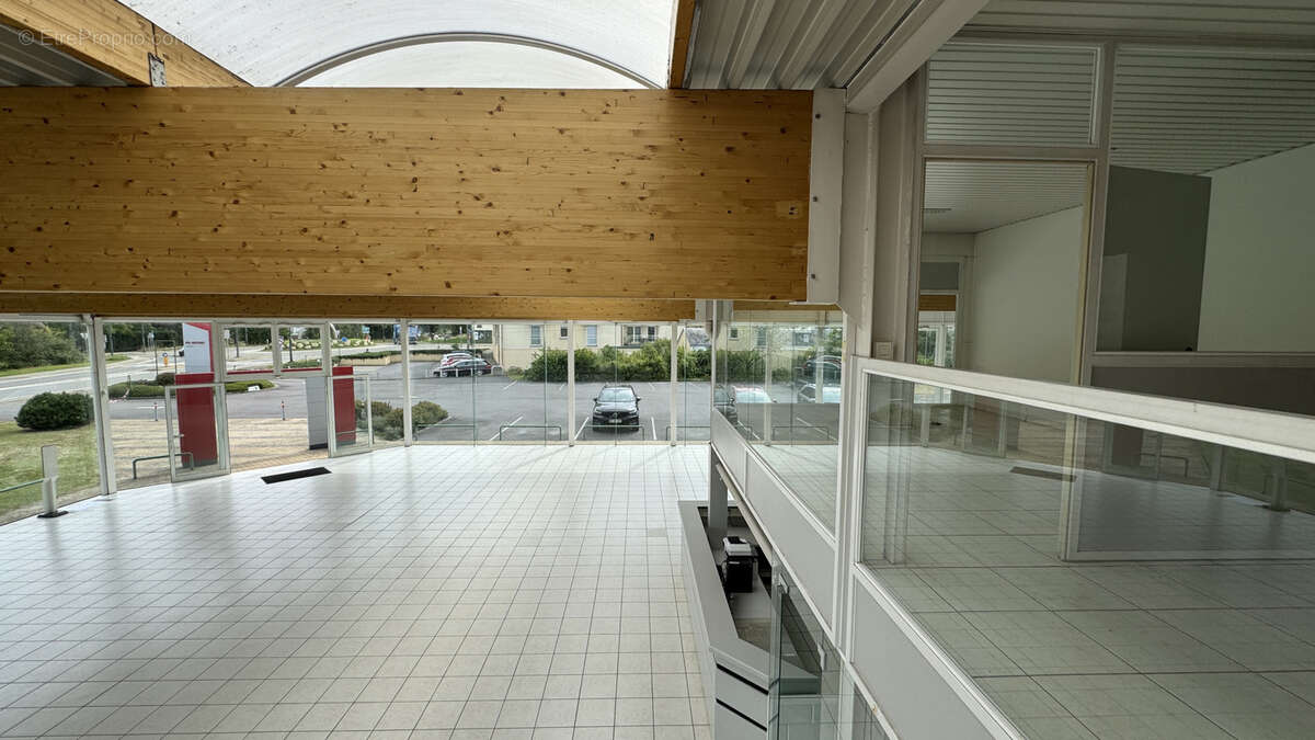 Commerce à SUNDHOUSE