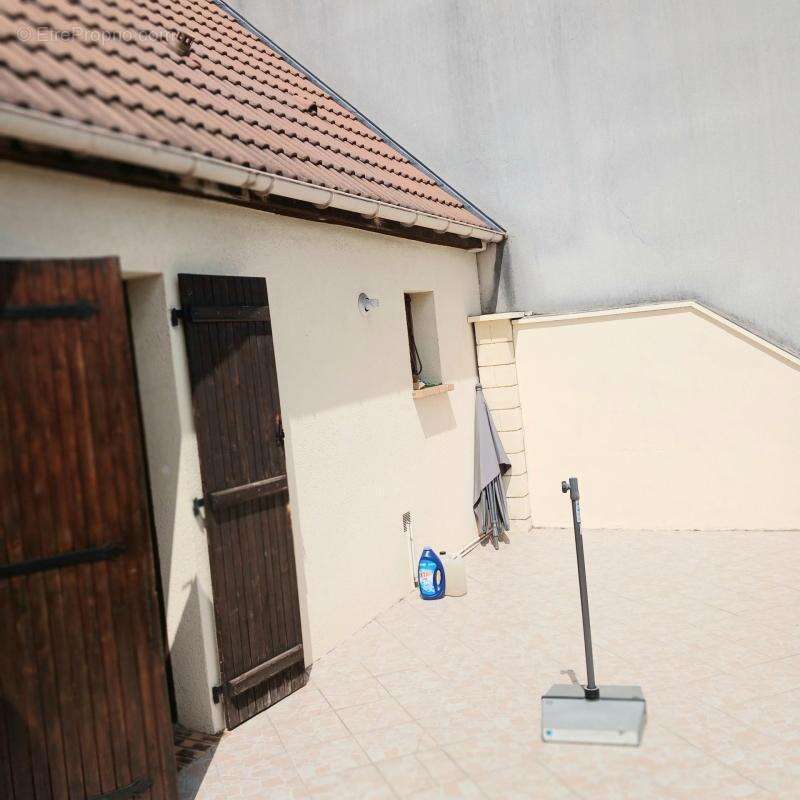 A vendre Magnifique maison de 7 pièces 135m² à Pierrefitte-Sur-Seine(Saint-Denis) - photo 4