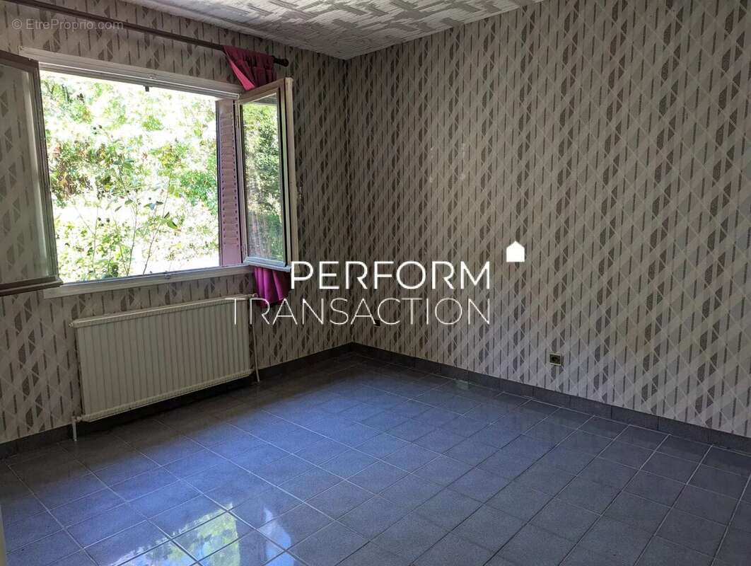 Maison à LE PONT-DE-CLAIX