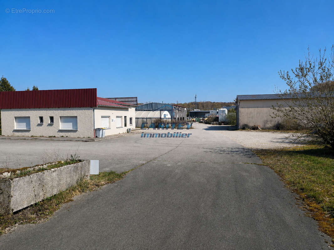 À vendre   Immeuble d'activité loué   Investissement locatif   Proximité de Besançon - photo 2