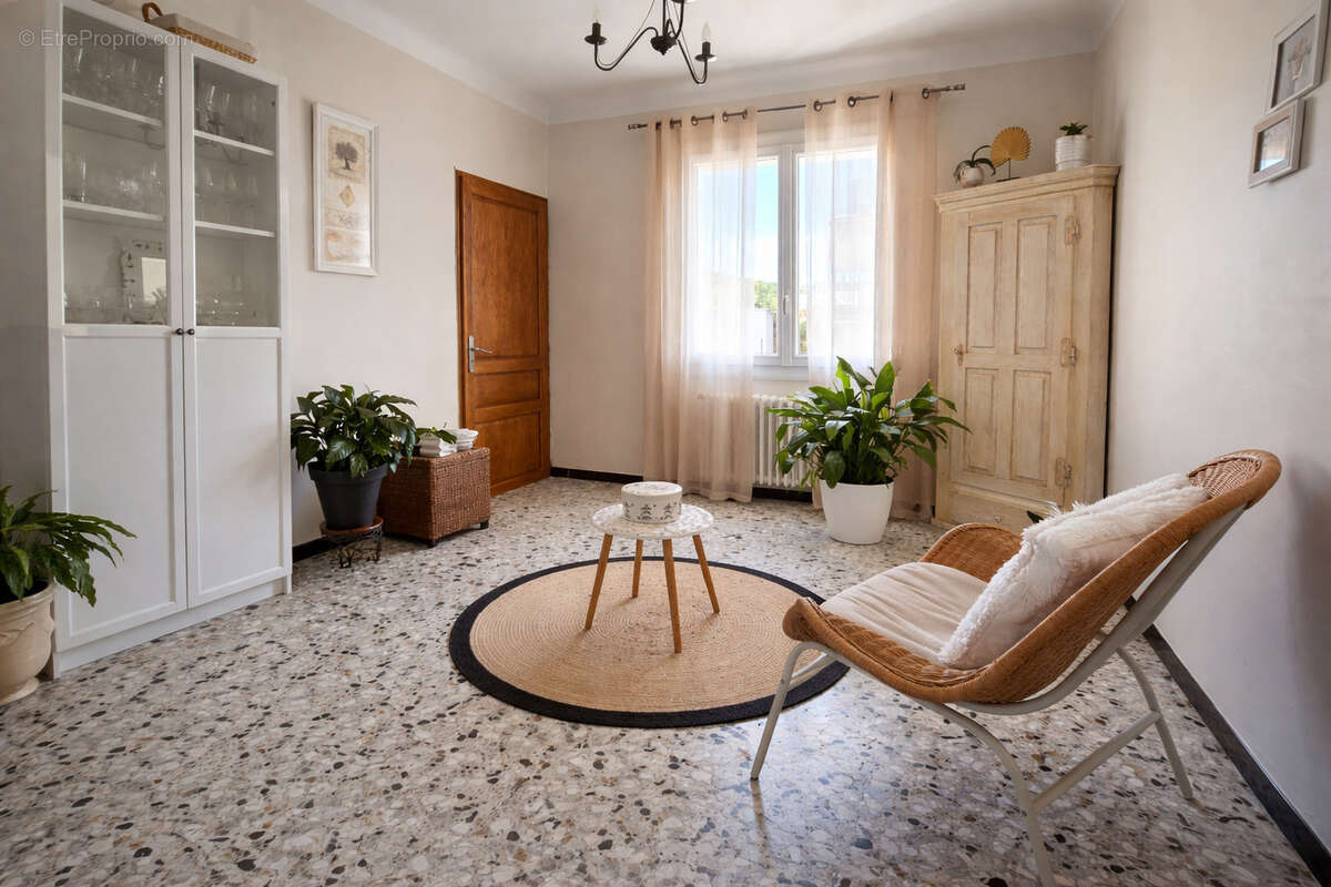 Maison à MORIERES-LES-AVIGNON