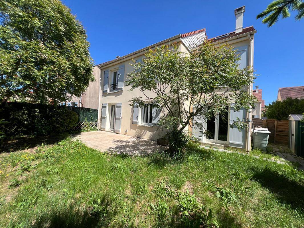Maison à PLAISIR