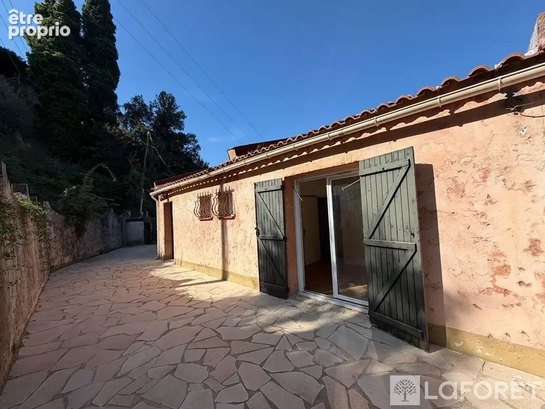 Appartement à CASTAGNIERS