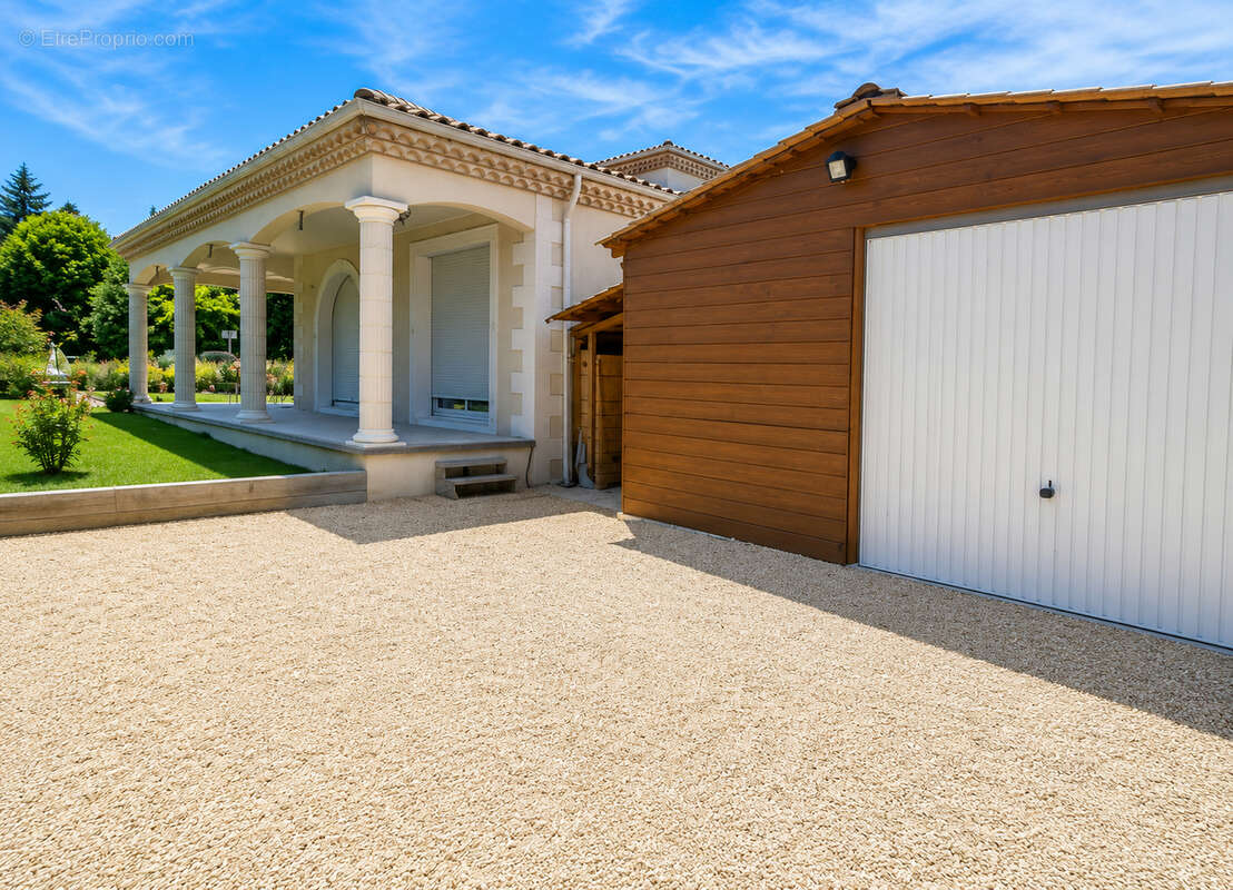 Maison à COULOUNIEIX-CHAMIERS