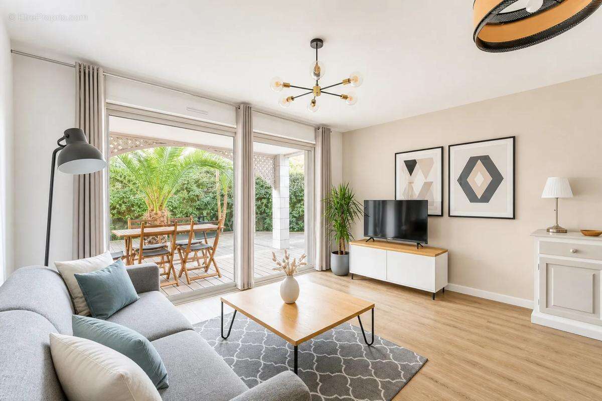 Maison de ville. - 3 chambres - Jardin - Parking x2 - photo 4