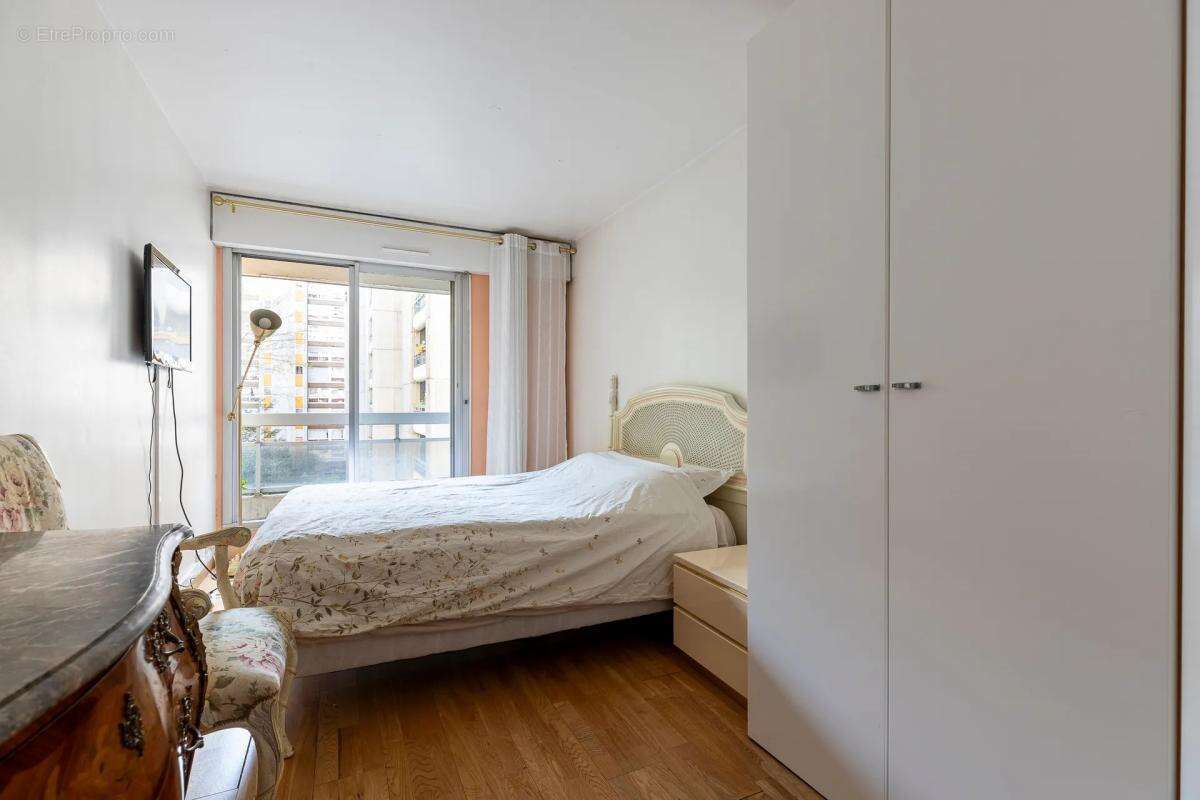 Appartement à PARIS-19E