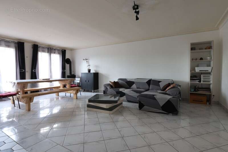 Maison à MONTMIRAIL