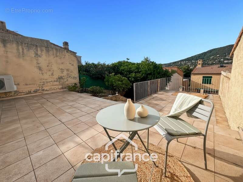 Maison à CARQUEIRANNE