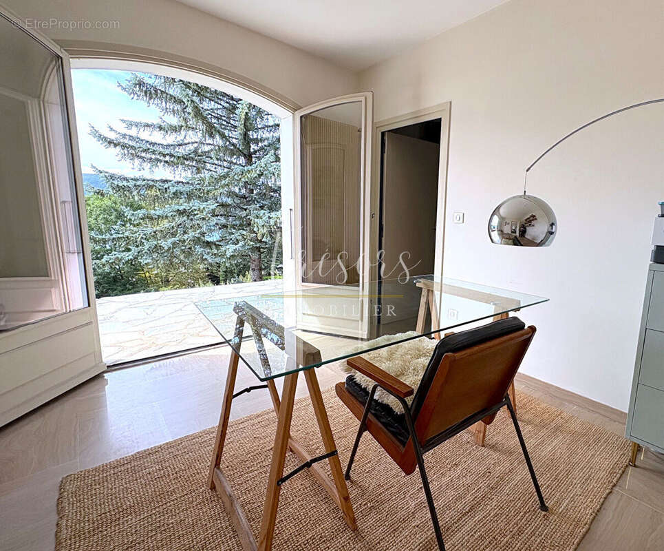 Maison à VEYRIER-DU-LAC