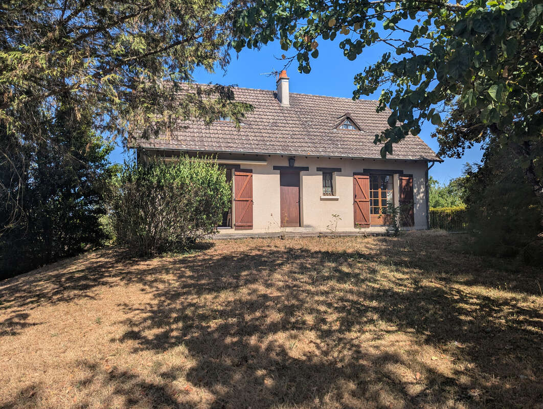 Maison à MONTGIVRAY