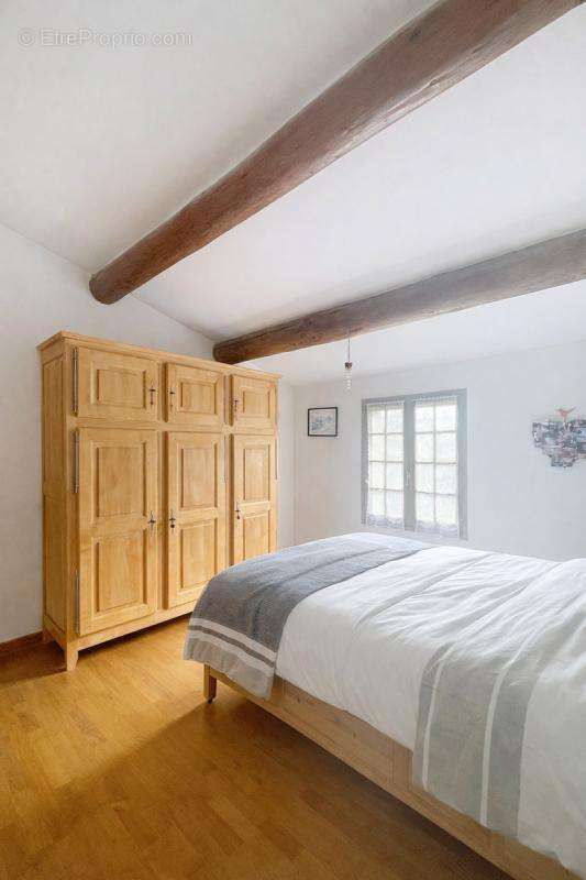 Maison à SAINT-SATURNIN-LES-AVIGNON