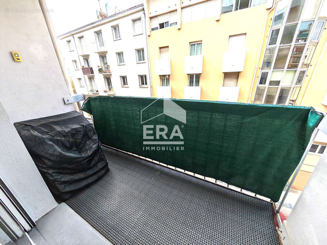 Appartement à MARSEILLE-5E
