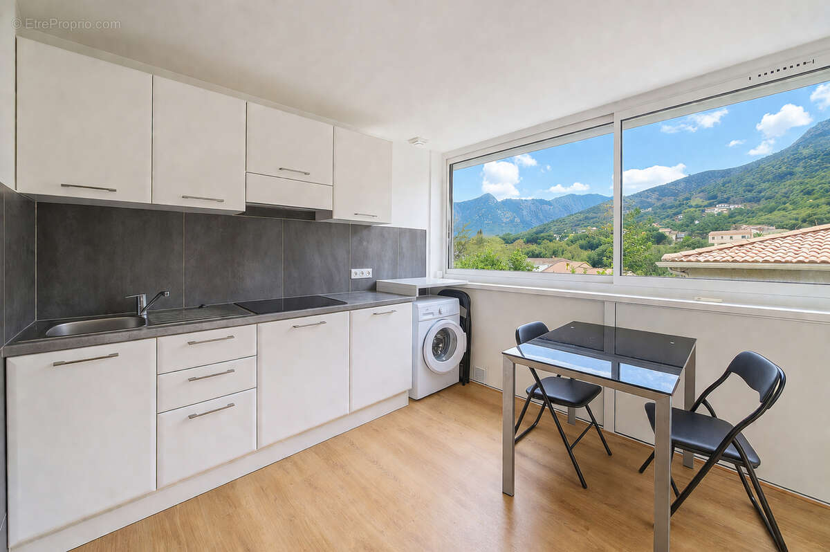Appartement à CORTE