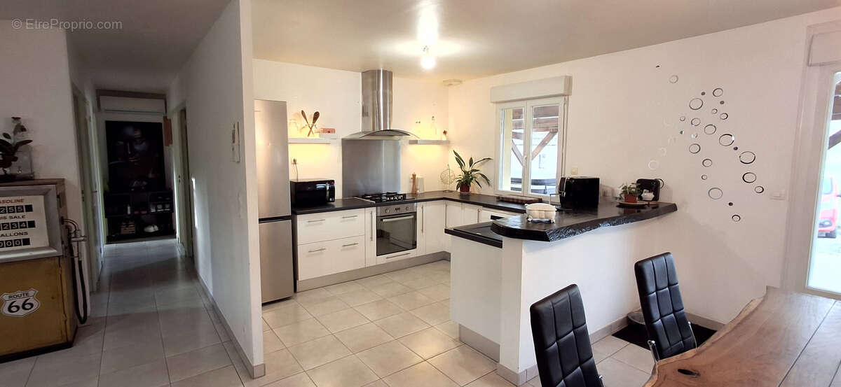 Maison à POILLY-SUR-THOLON