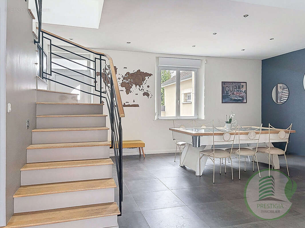 Maison à AUMENANCOURT