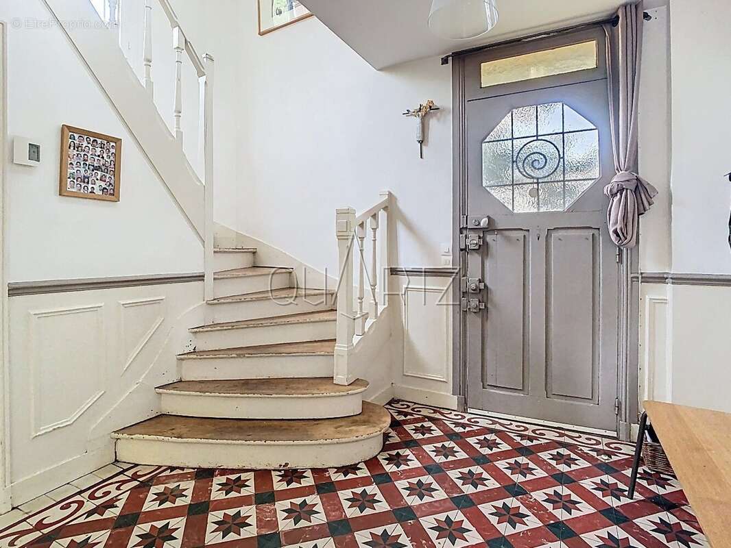 Maison à LA CELLE-SAINT-CLOUD