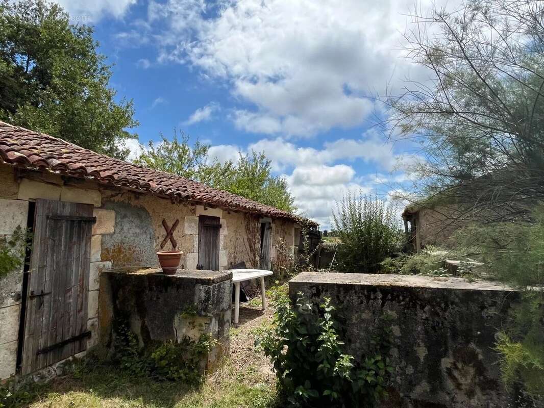 Maison à LATHUS-SAINT-REMY