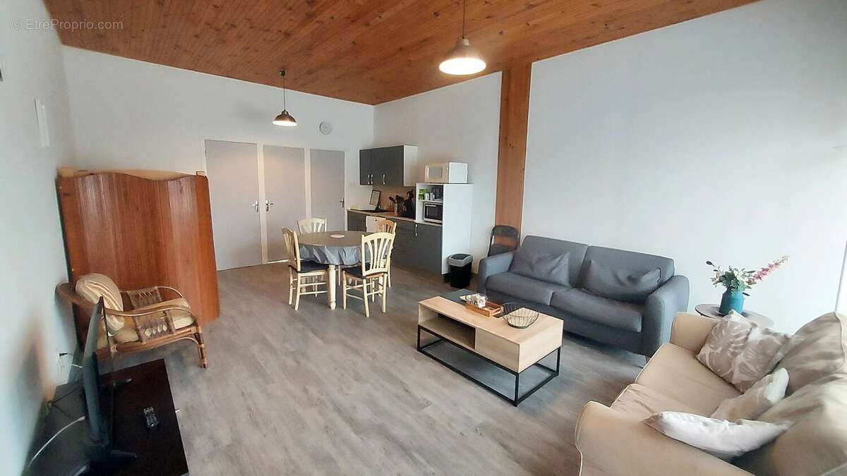Appartement à CAMIERS