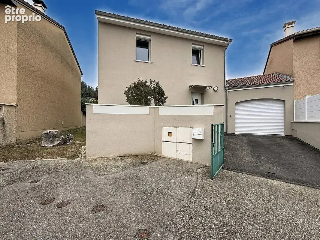 Maison à GRIGNY