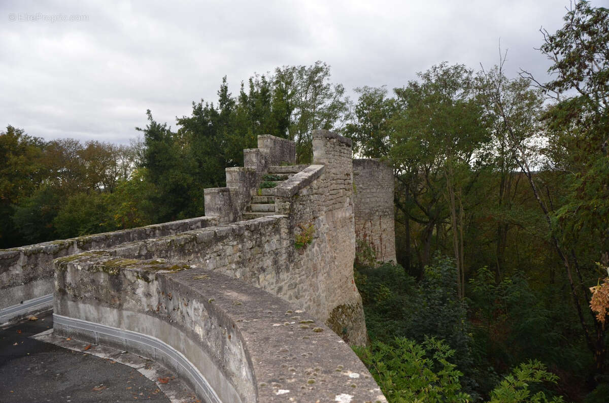 Maison à LE CHATELET
