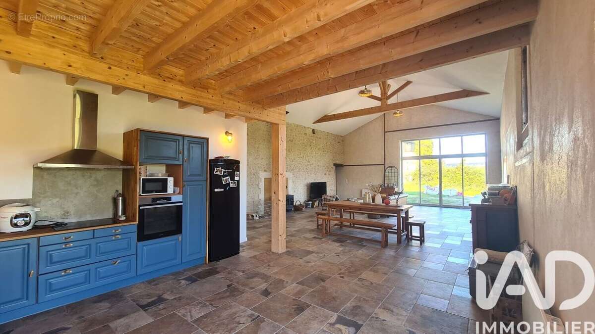 Photo 9 - Maison à VIVONNE