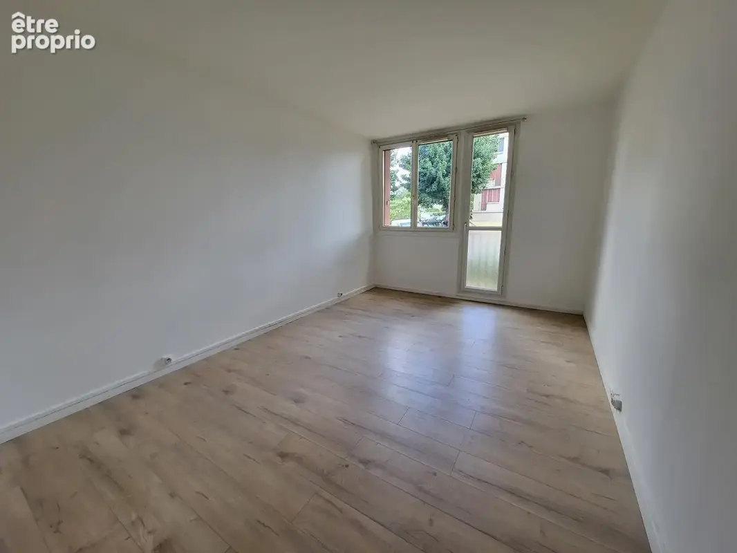 Appartement 74 m² à Noisy-Le-Grand  - photo 8