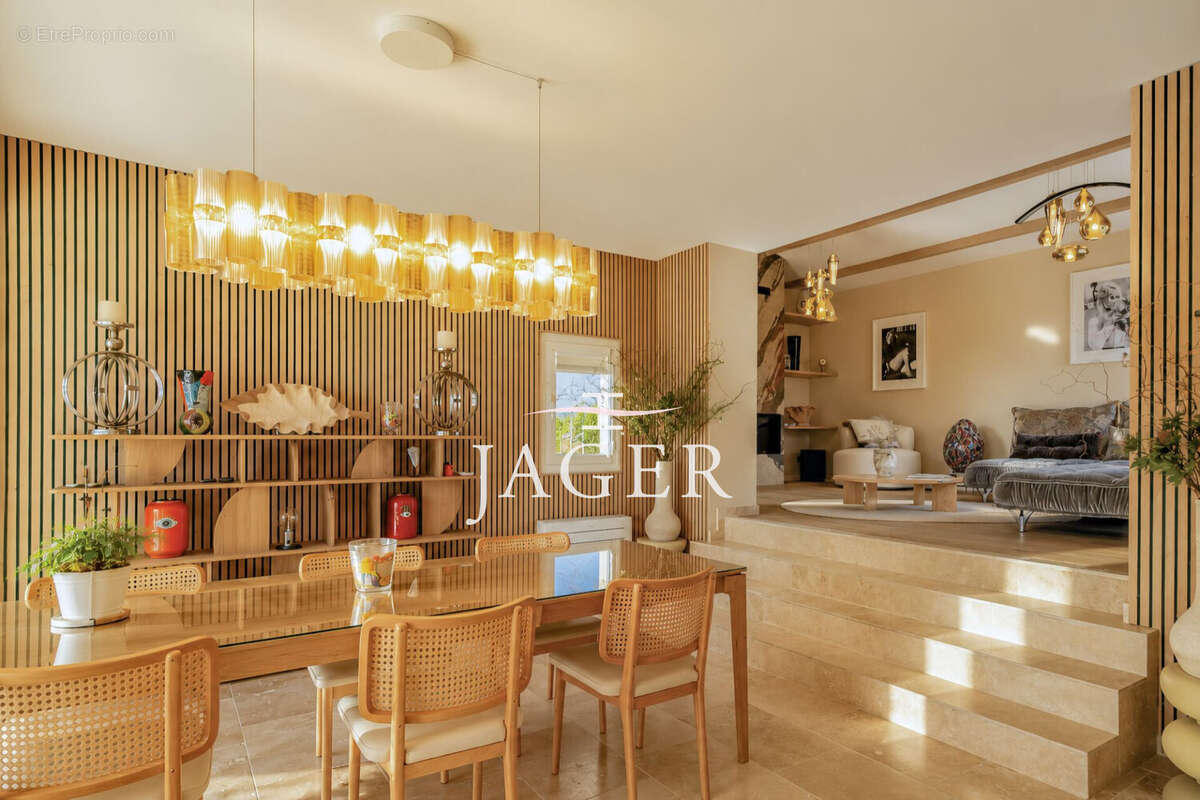 Maison 240 m² à Sainte-Maxime  - photo 4