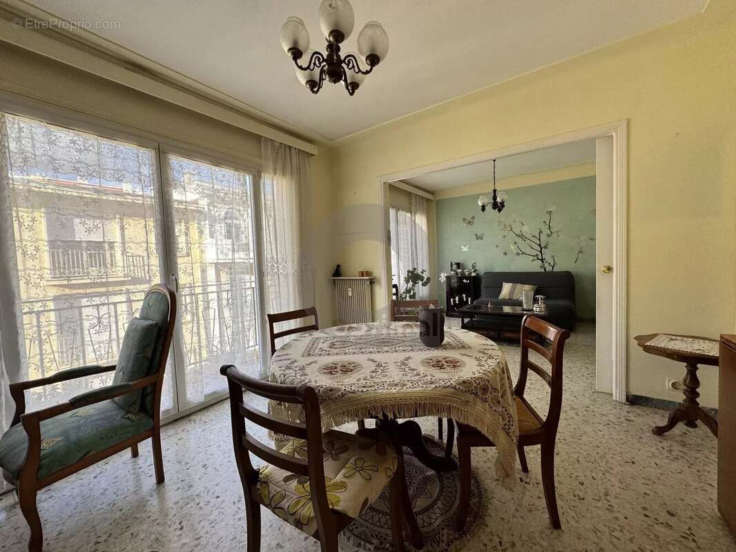 Appartement à MENTON
