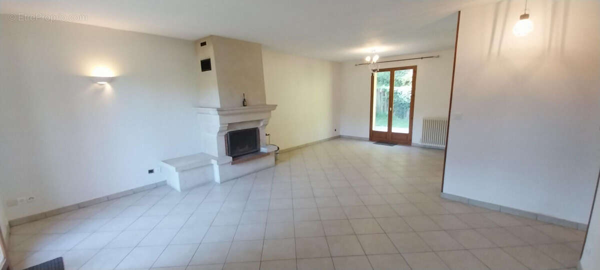 Maison à EPERNON