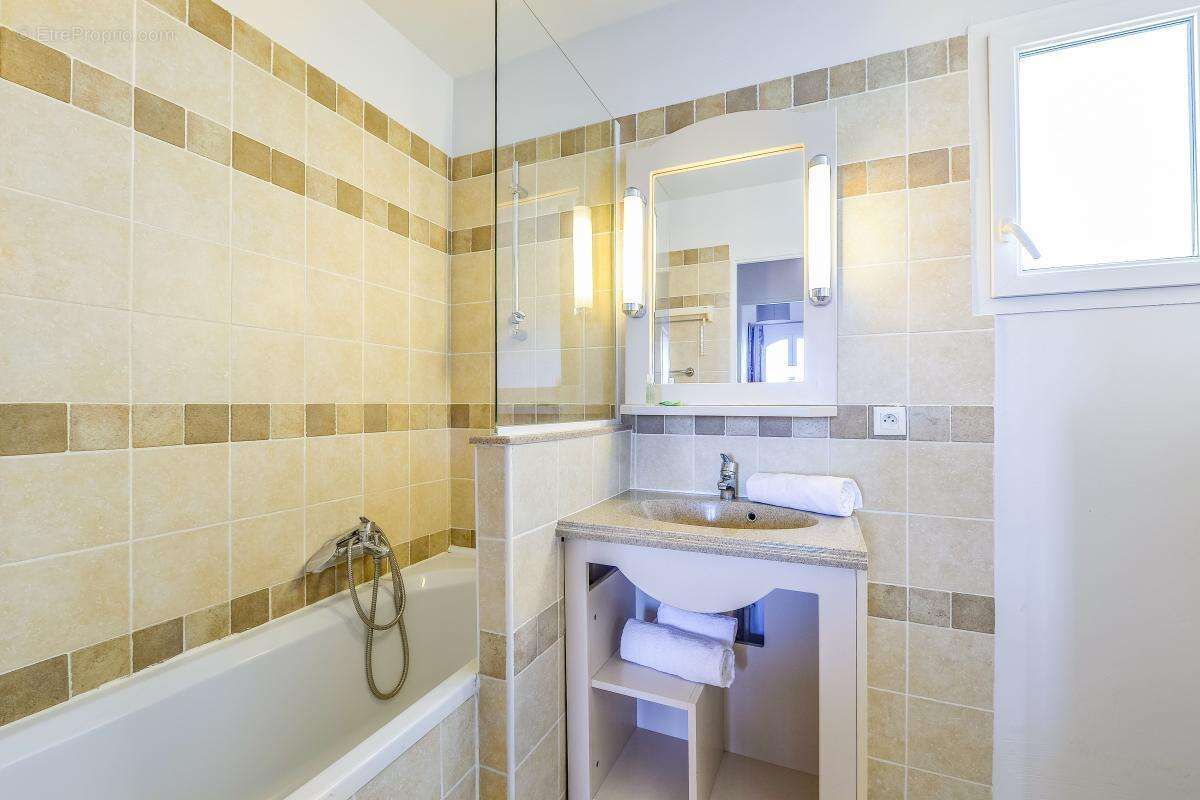 Appartement à GROSPIERRES