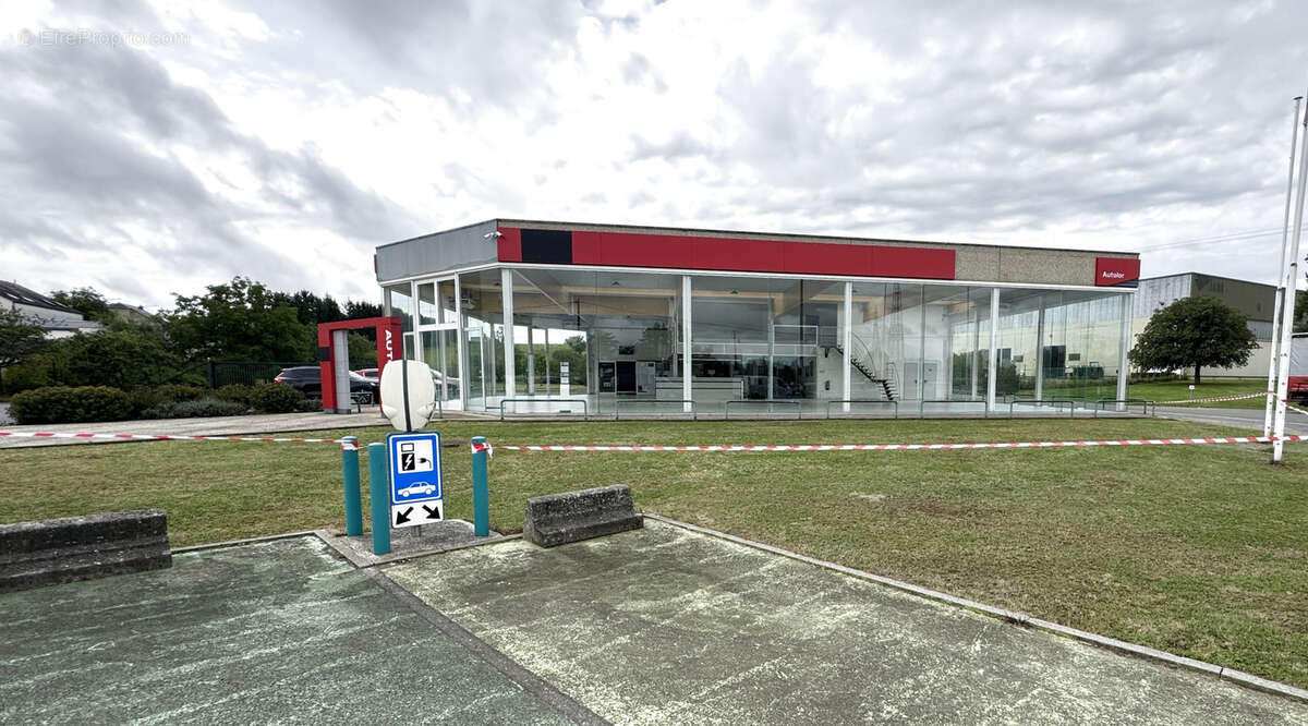 Commerce à SUNDHOUSE