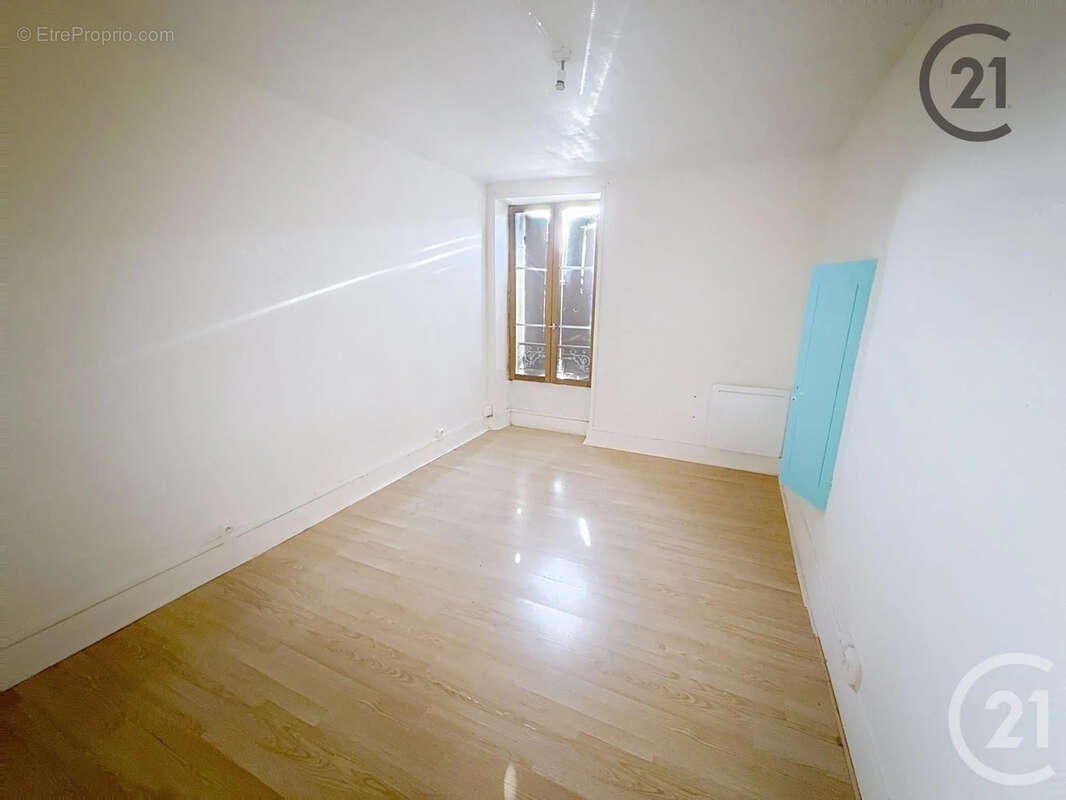 Maison à CHEMILLY-SUR-YONNE