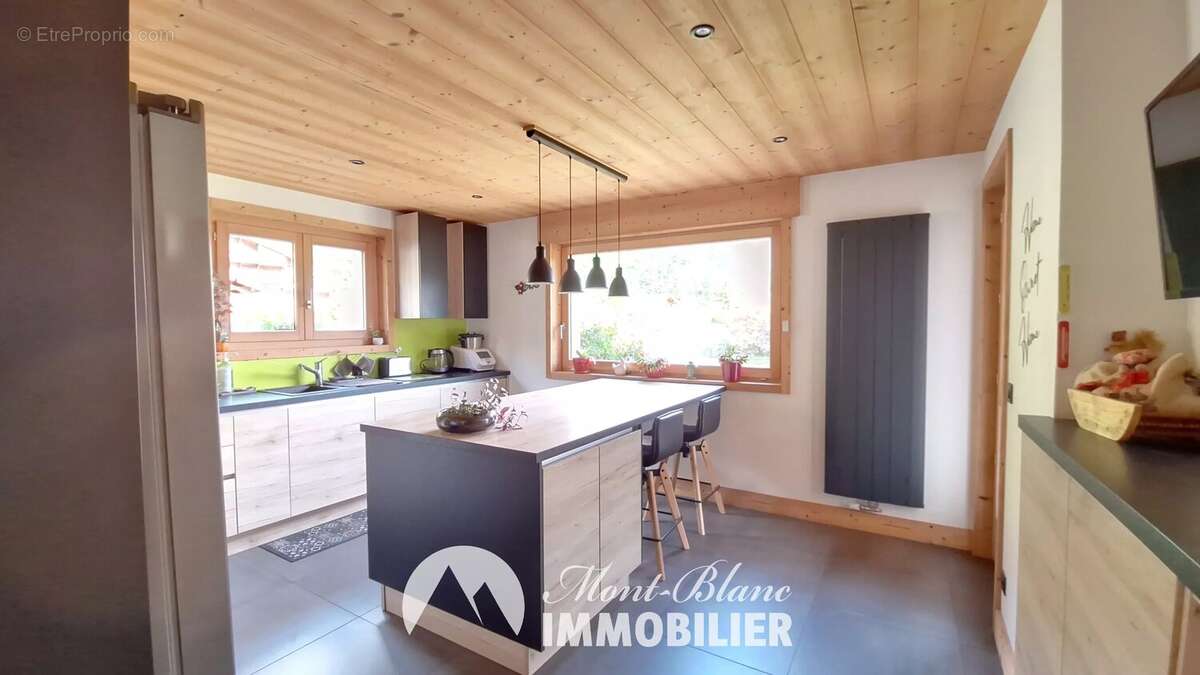 À proximité de Sallanches – Grande maison familiale avec piscine et possibilité d'appartement indépendant - photo 10