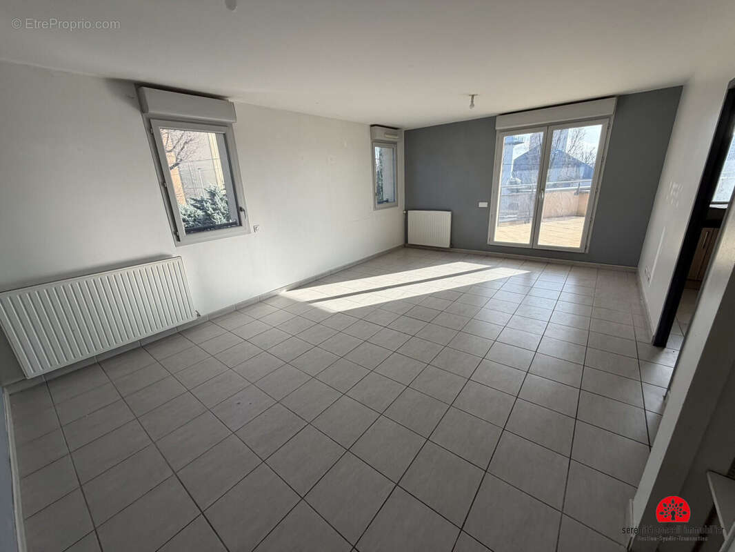 Appartement à RILLIEUX-LA-PAPE