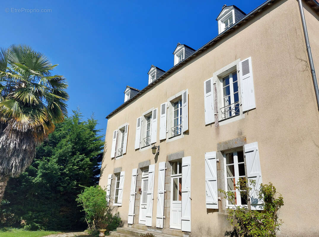 Maison à ARGENTRE-DU-PLESSIS