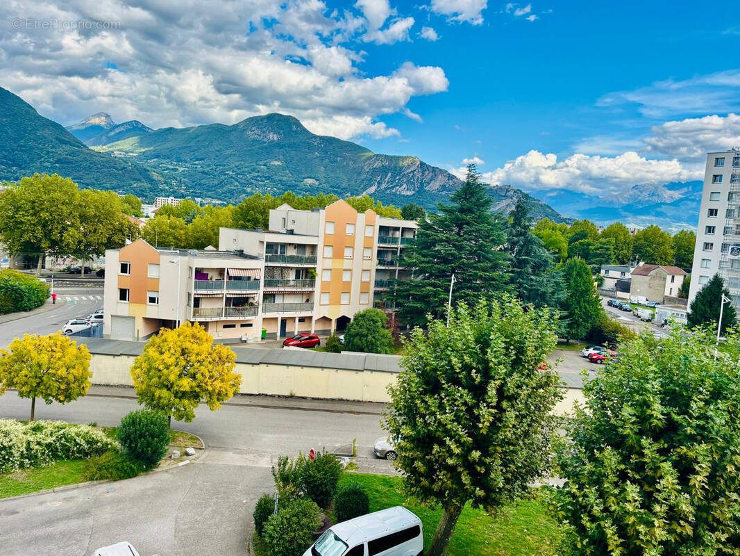 Appartement à FONTAINE