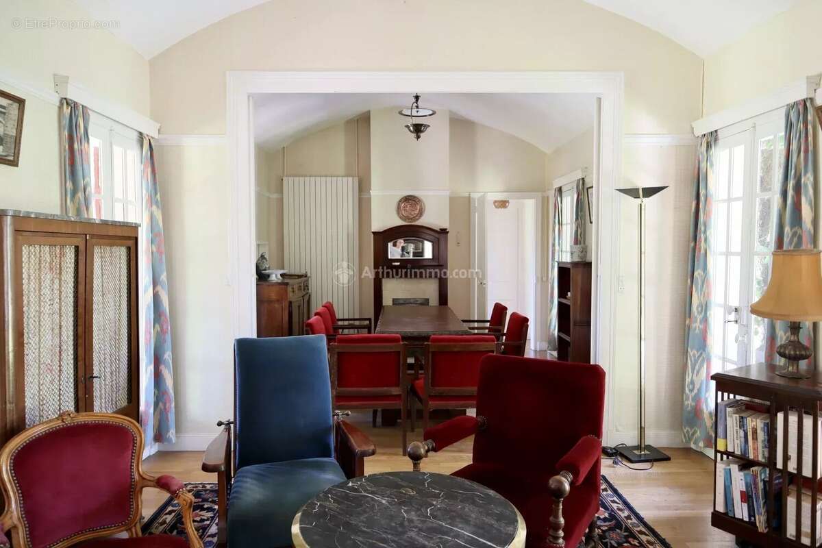 Maison à LA CHARTRE-SUR-LE-LOIR