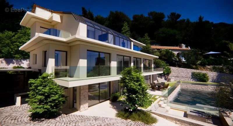 Maison à EZE
