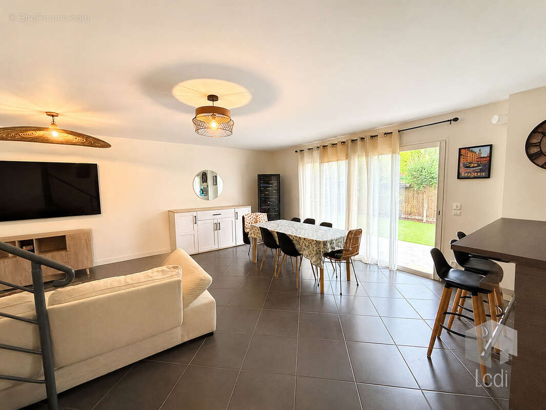MONTELIMAR, maison de 110 m2 sur 2 niveaux - photo 8