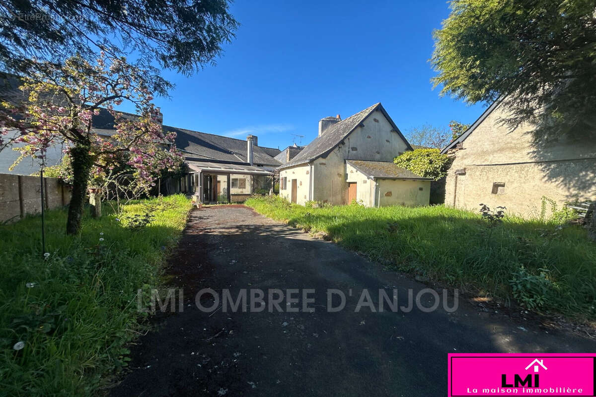 Maison 136 m² à Juigne-Des-Moutiers  - photo 2