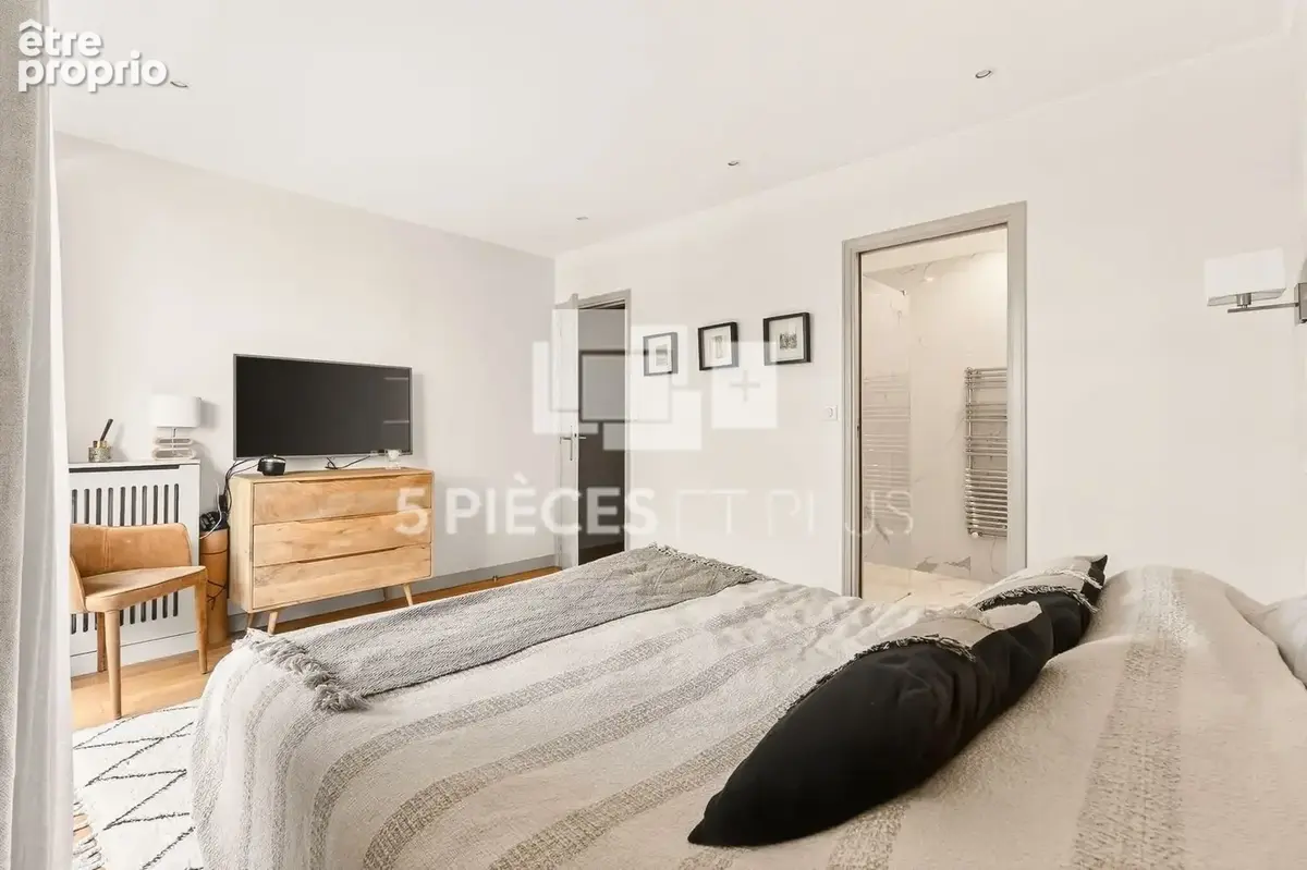 Rare - appartement rénové avec balcon, cave et parking - photo 9
